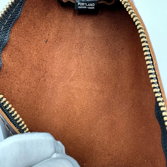 Portland Leather Brown Sidekick Case - Picture 6 of 9